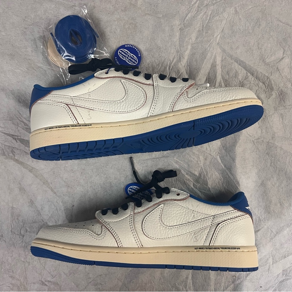 Jordan 1 Retro Low OG SP Fragment x Travis Scott (Sail/blue) - Picture 4 of 15